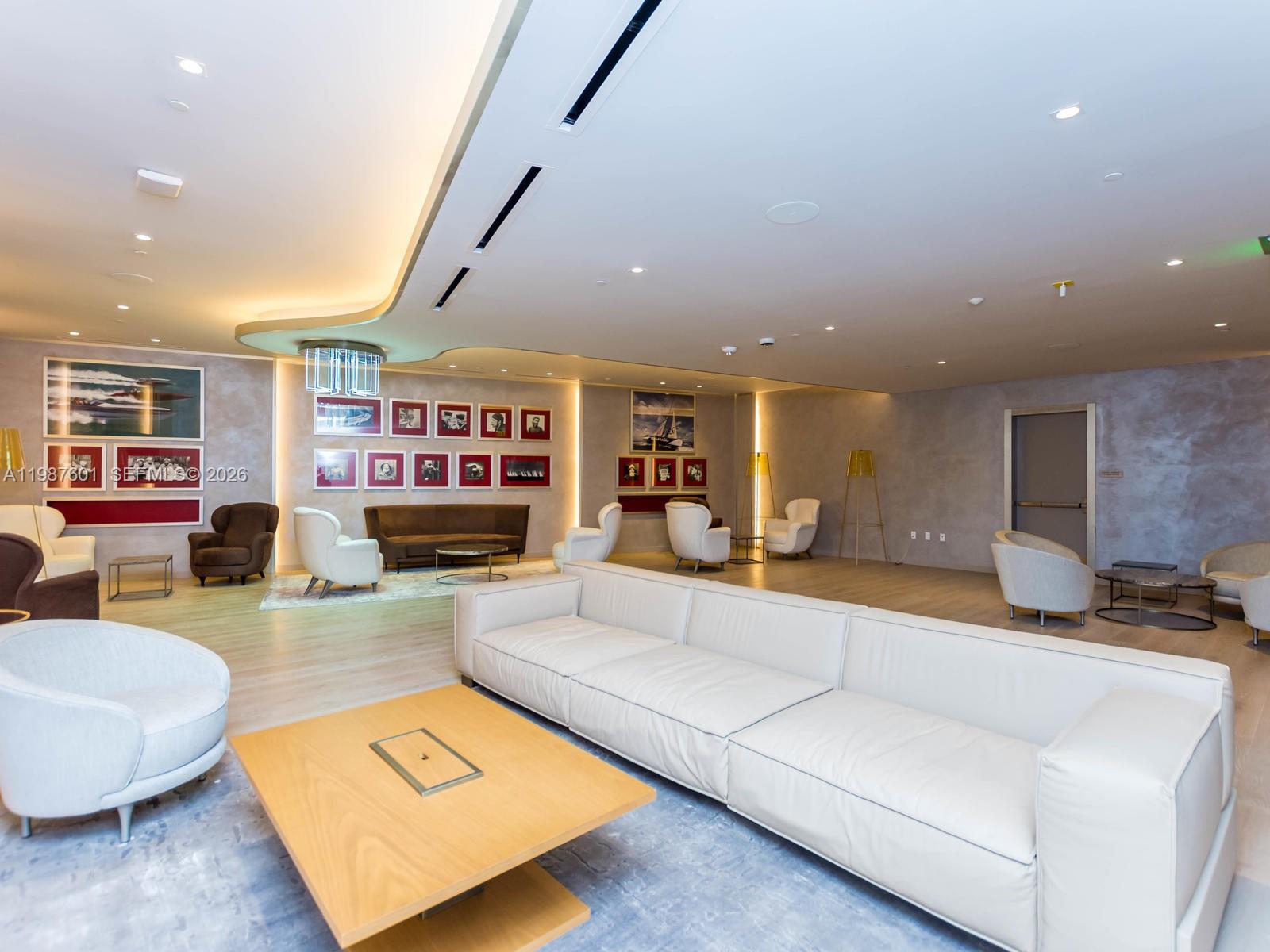 1000 Brickell Plz #4104 Miami, FL 33131