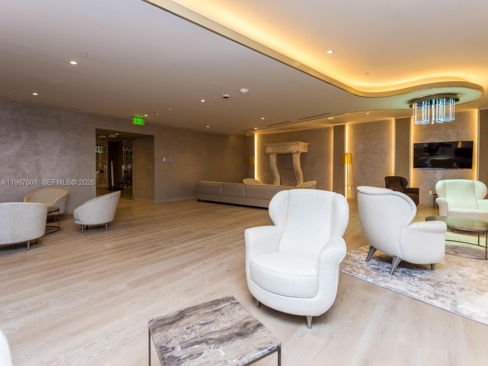 1000 Brickell Plz #4104 Miami, FL 33131