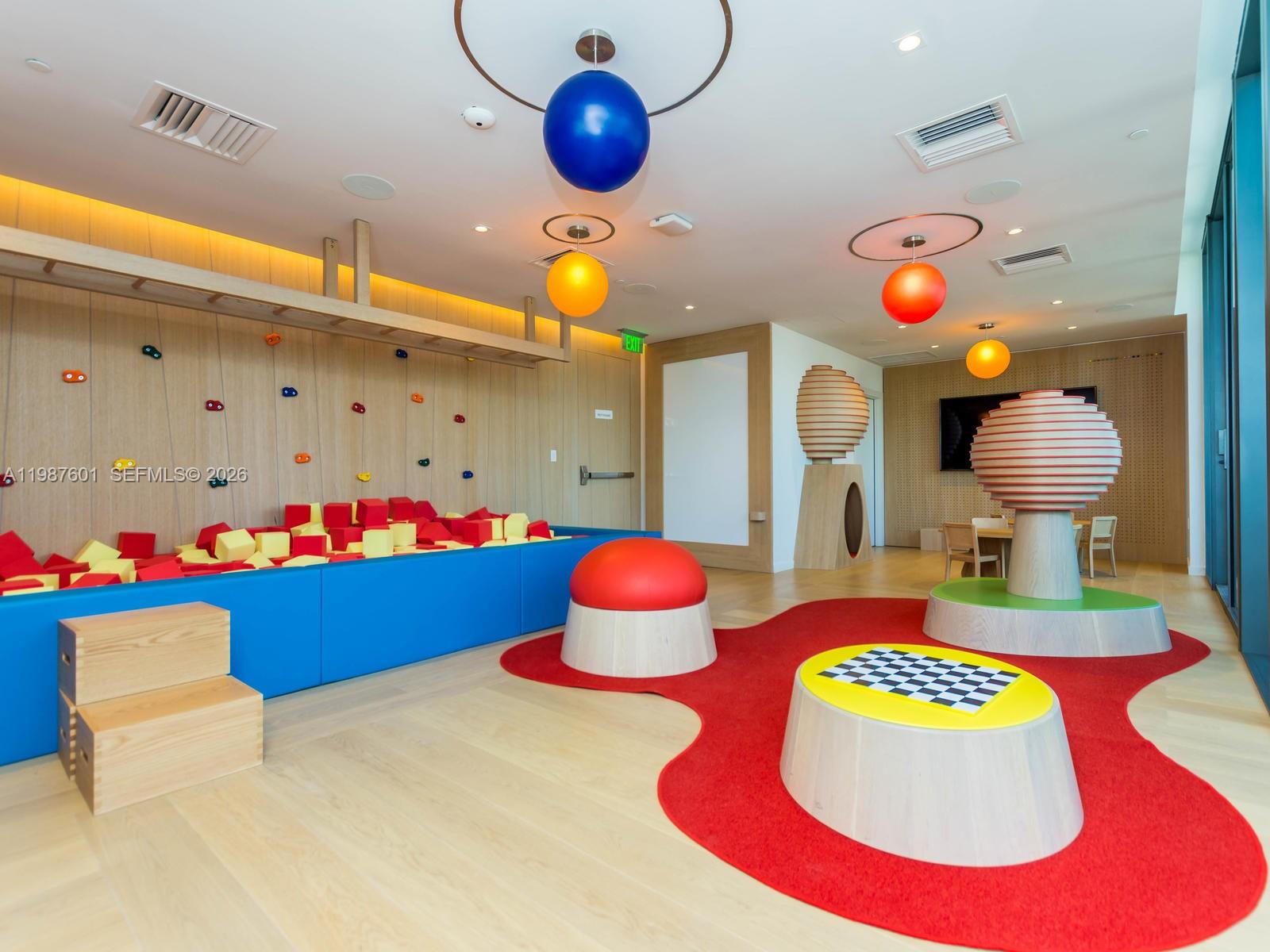 1000 Brickell Plz #4104 Miami, FL 33131