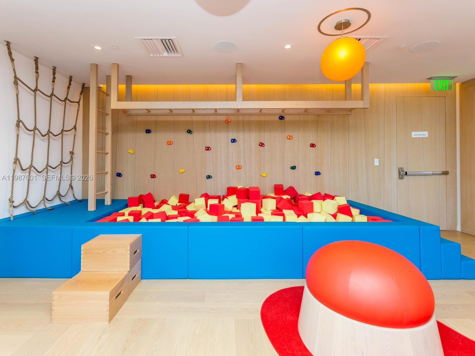 1000 Brickell Plz #4104 Miami, FL 33131