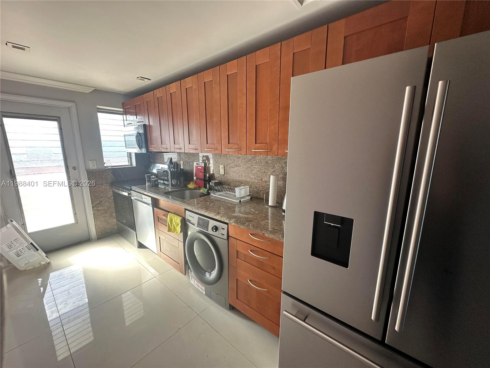 1450 NE 170th St #306