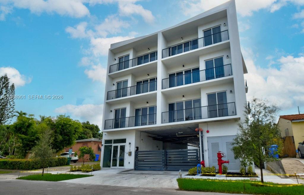 2010 SW 25th Ter #205