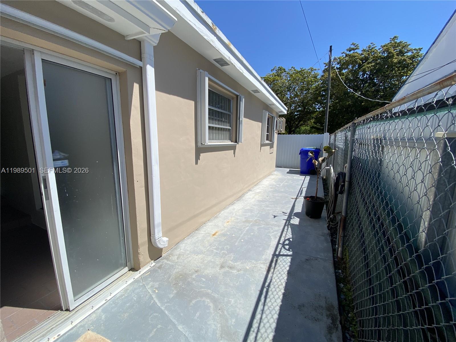 3300-3302 SW 10th St Miami, FL 33135