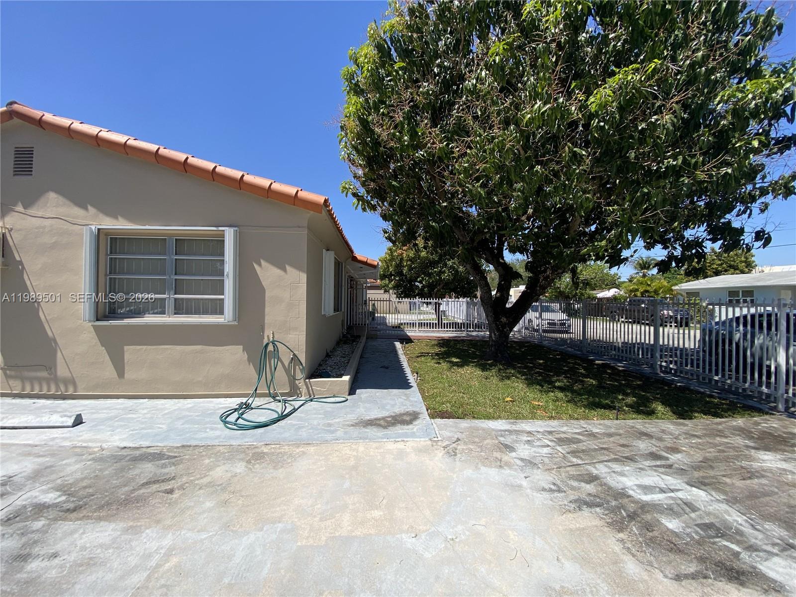 3300-3302 SW 10th St Miami, FL 33135