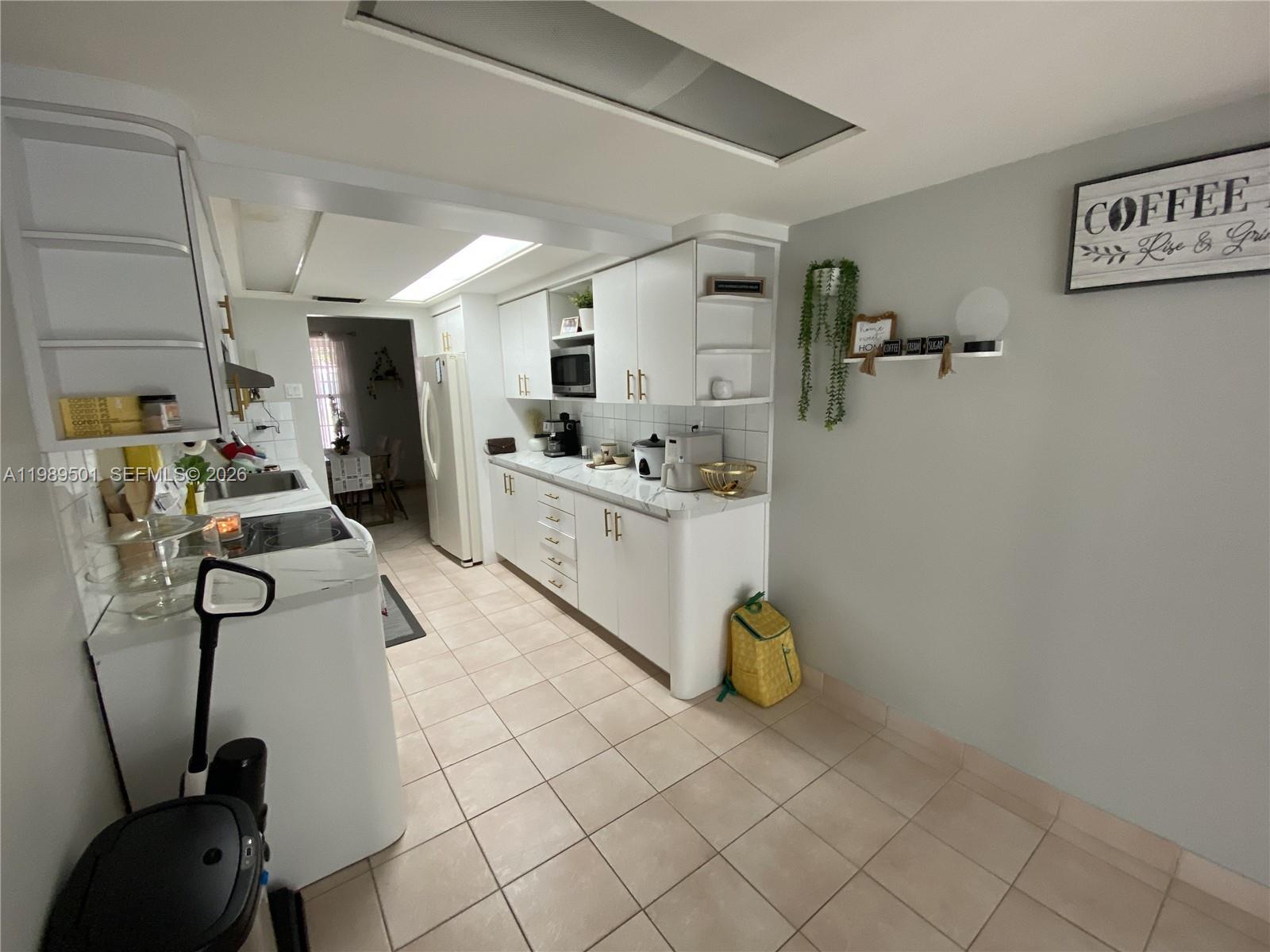 3300-3302 SW 10th St Miami, FL 33135