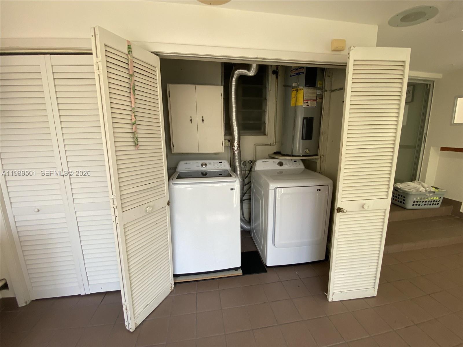 3300-3302 SW 10th St Miami, FL 33135