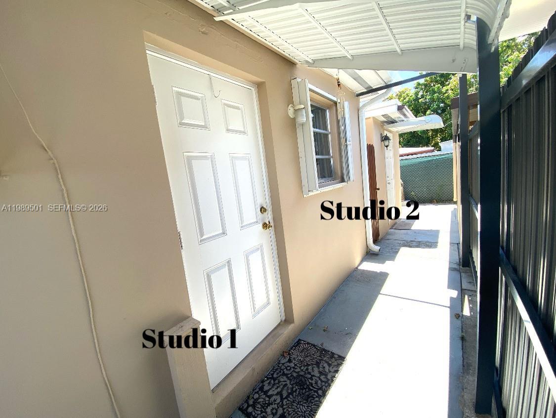 3300-3302 SW 10th St Miami, FL 33135