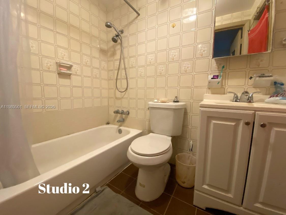 3300-3302 SW 10th St Miami, FL 33135