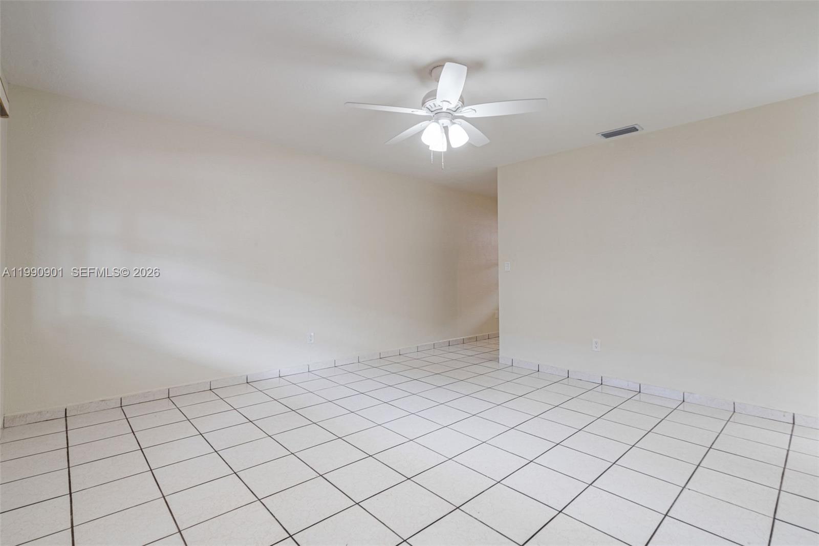 1028 W 30th St #1028 Hialeah, FL 33012