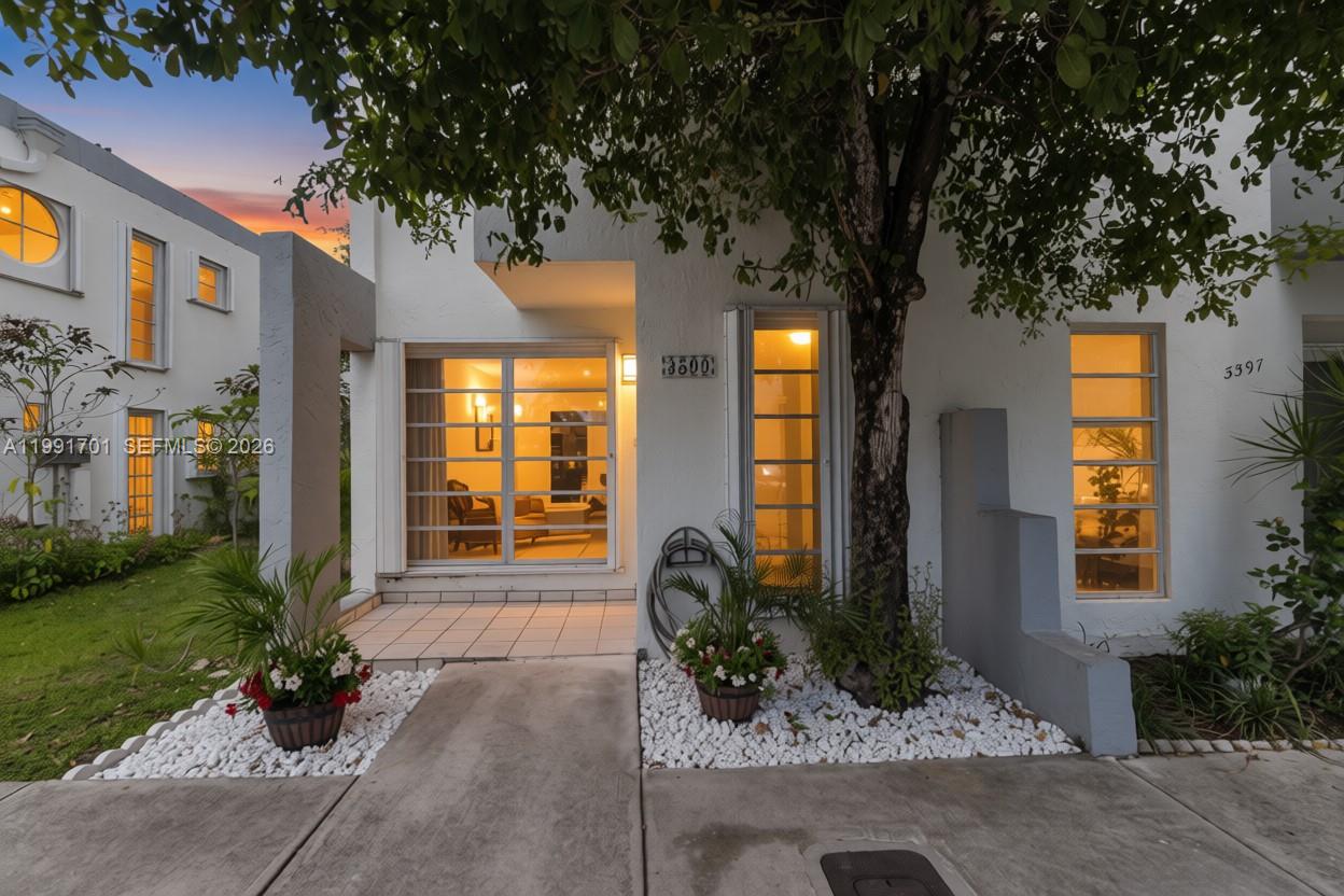 3599 SW 17th St #3599 Miami, FL 33145