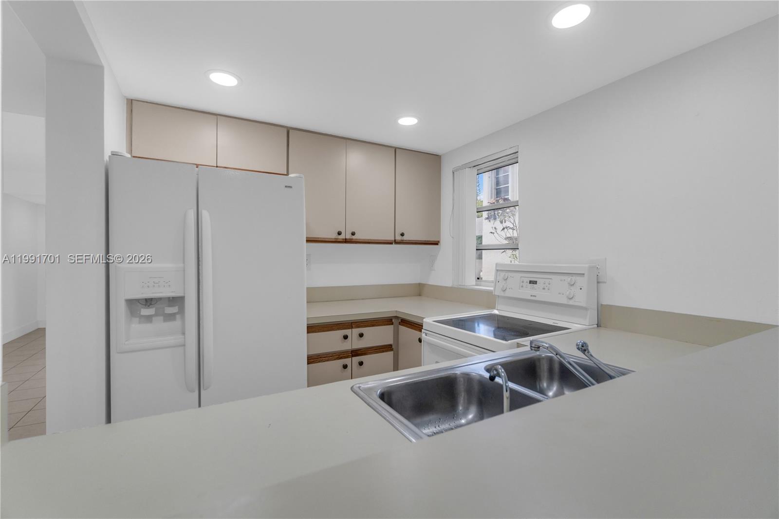 3599 SW 17th St #3599 Miami, FL 33145