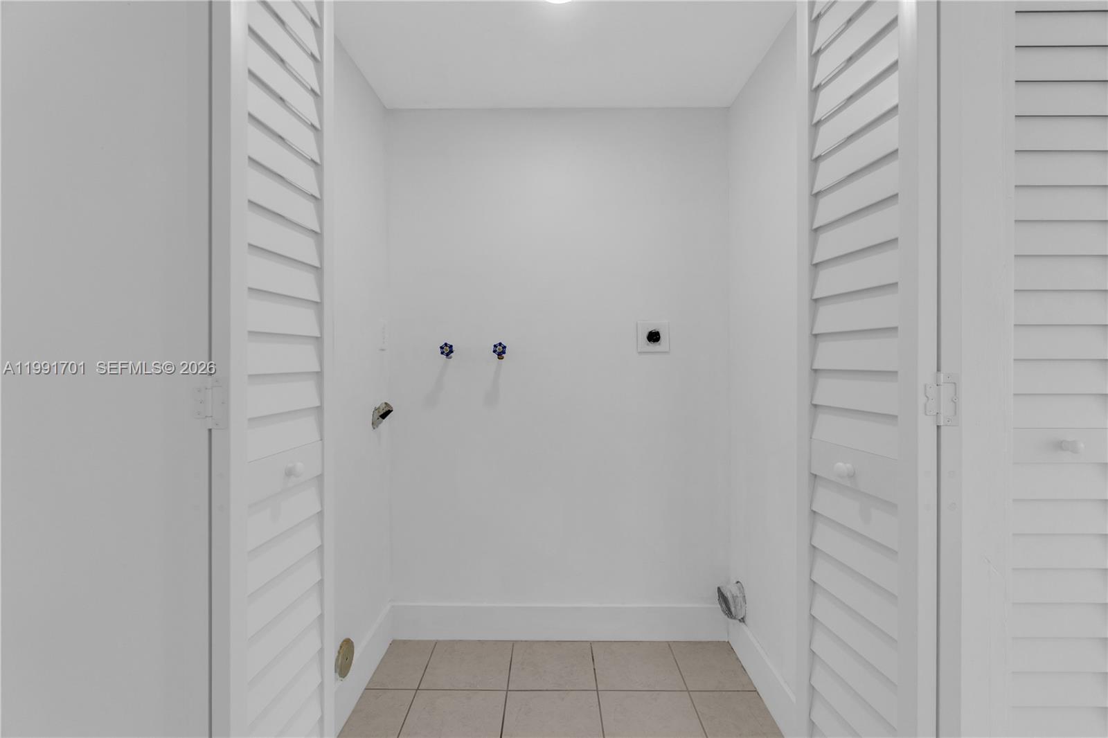 3599 SW 17th St #3599 Miami, FL 33145