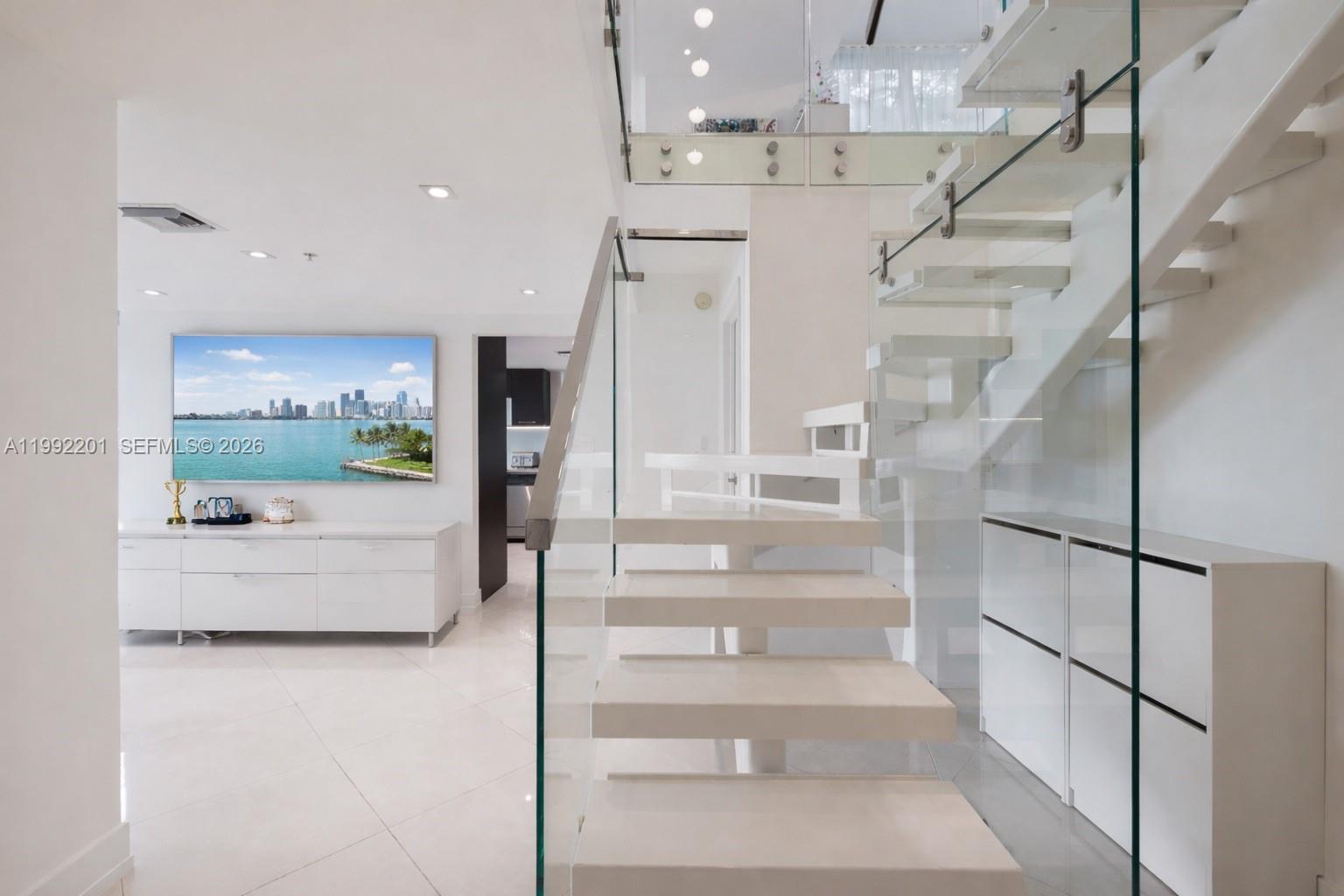 image Eloquence on the Bay8