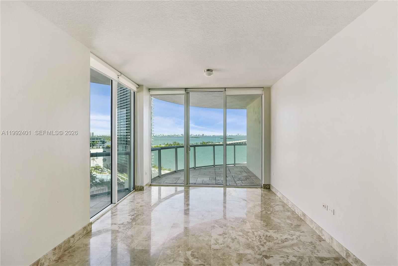 image Platinum Condominium5