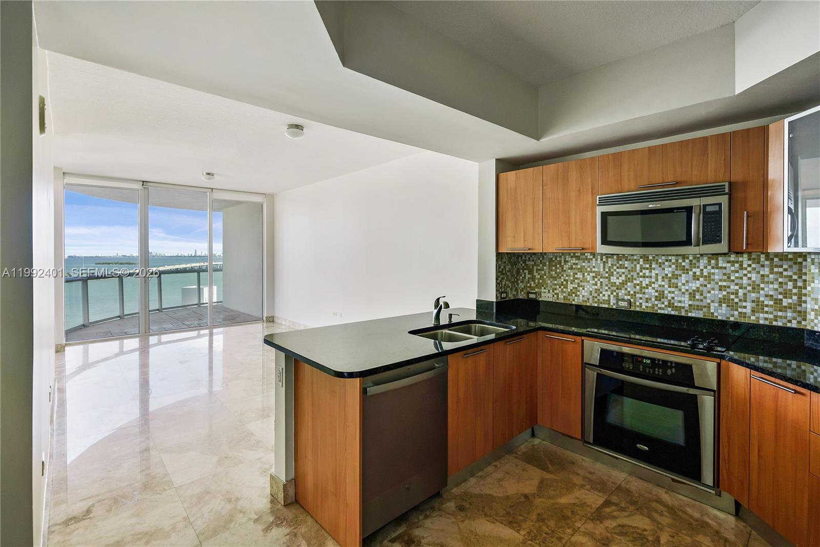 image Platinum Condominium6