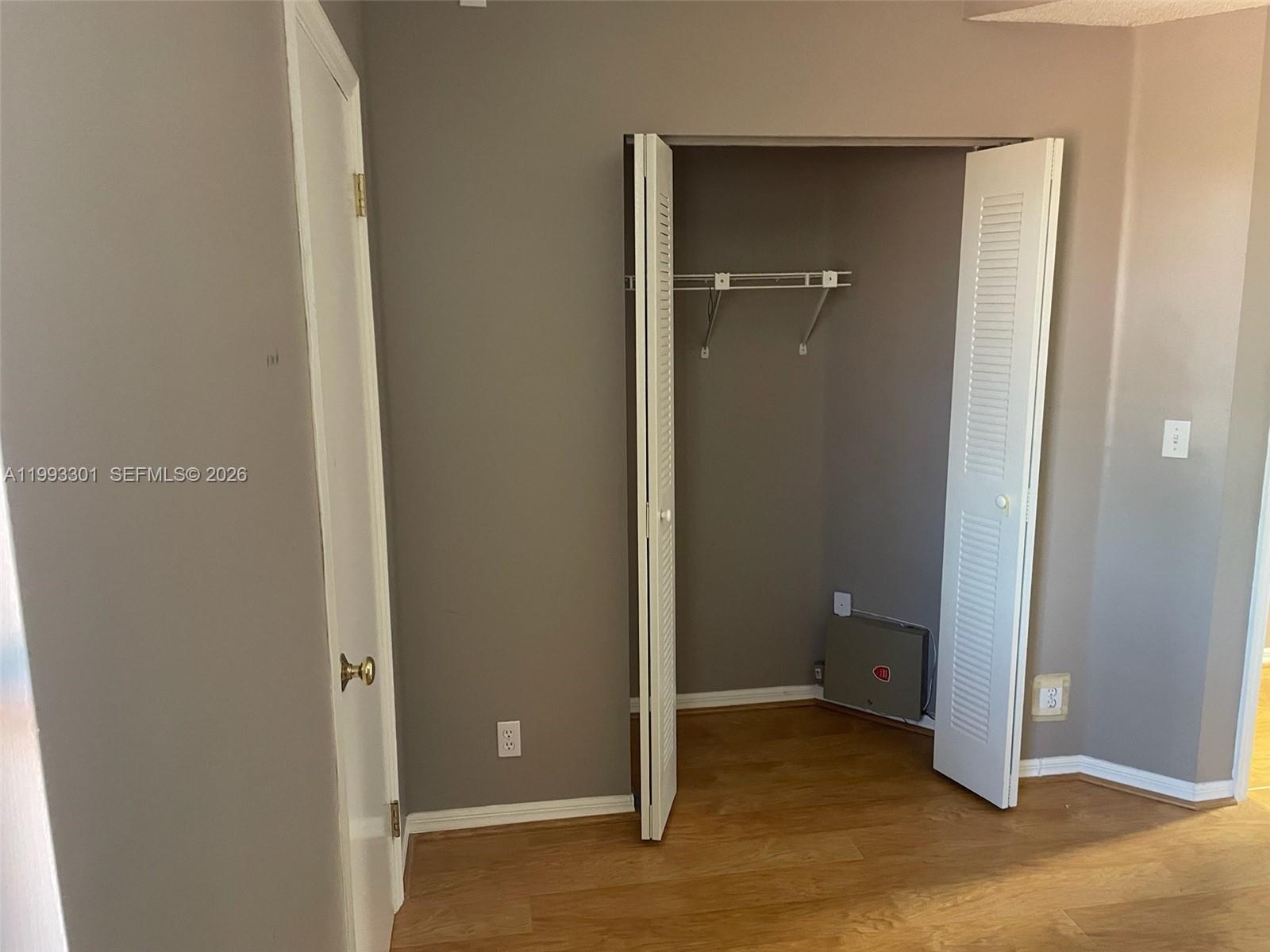 800 Sorrento Dr Weston, FL 33326