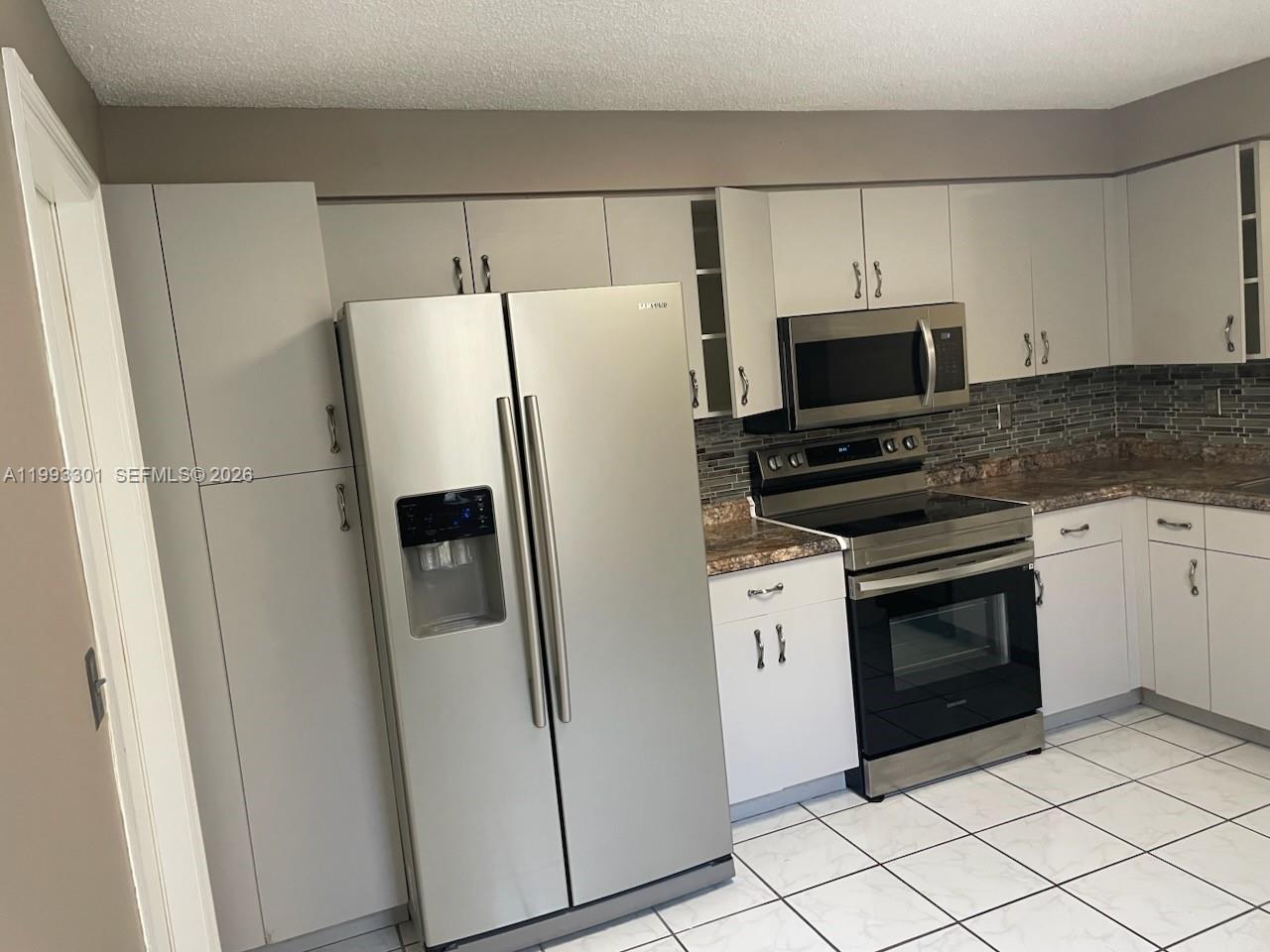 800 Sorrento Dr Weston, FL 33326