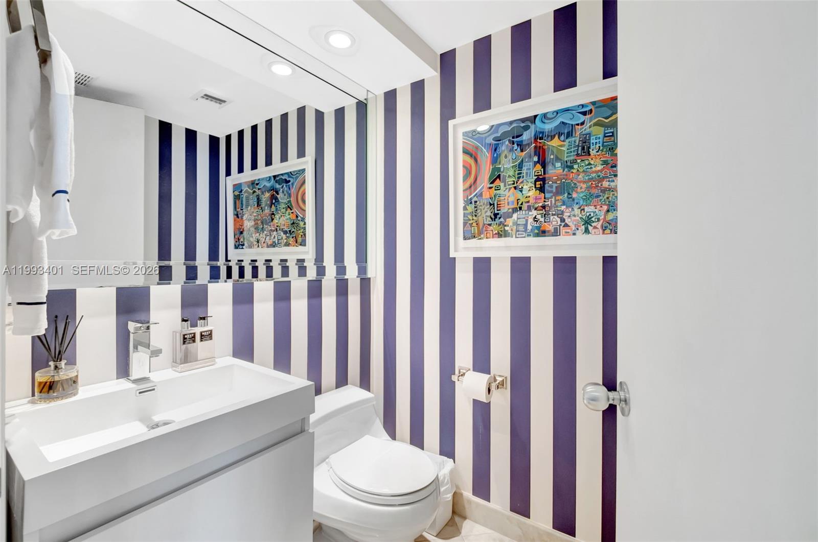 848 Brickell Key Dr #2605 Miami, FL 33131