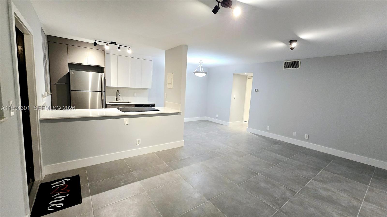 1811 Jefferson St #202