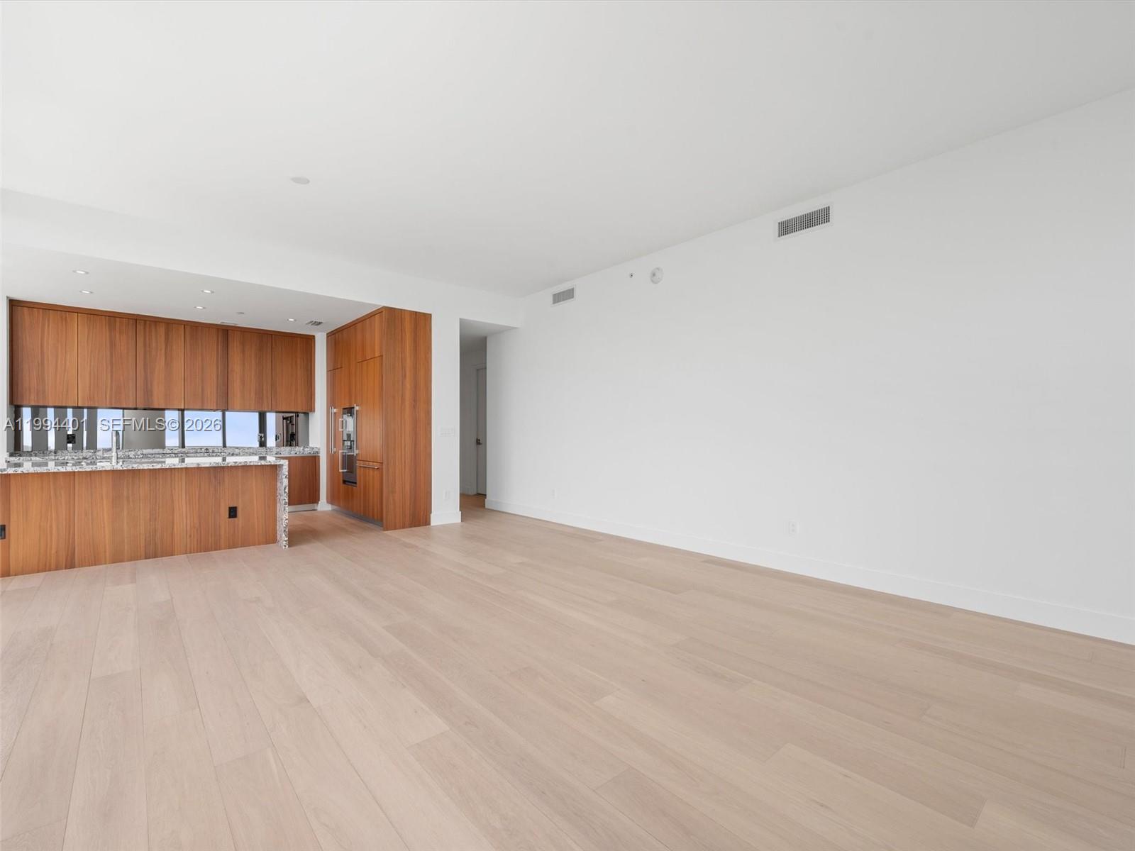 image Una Residences9