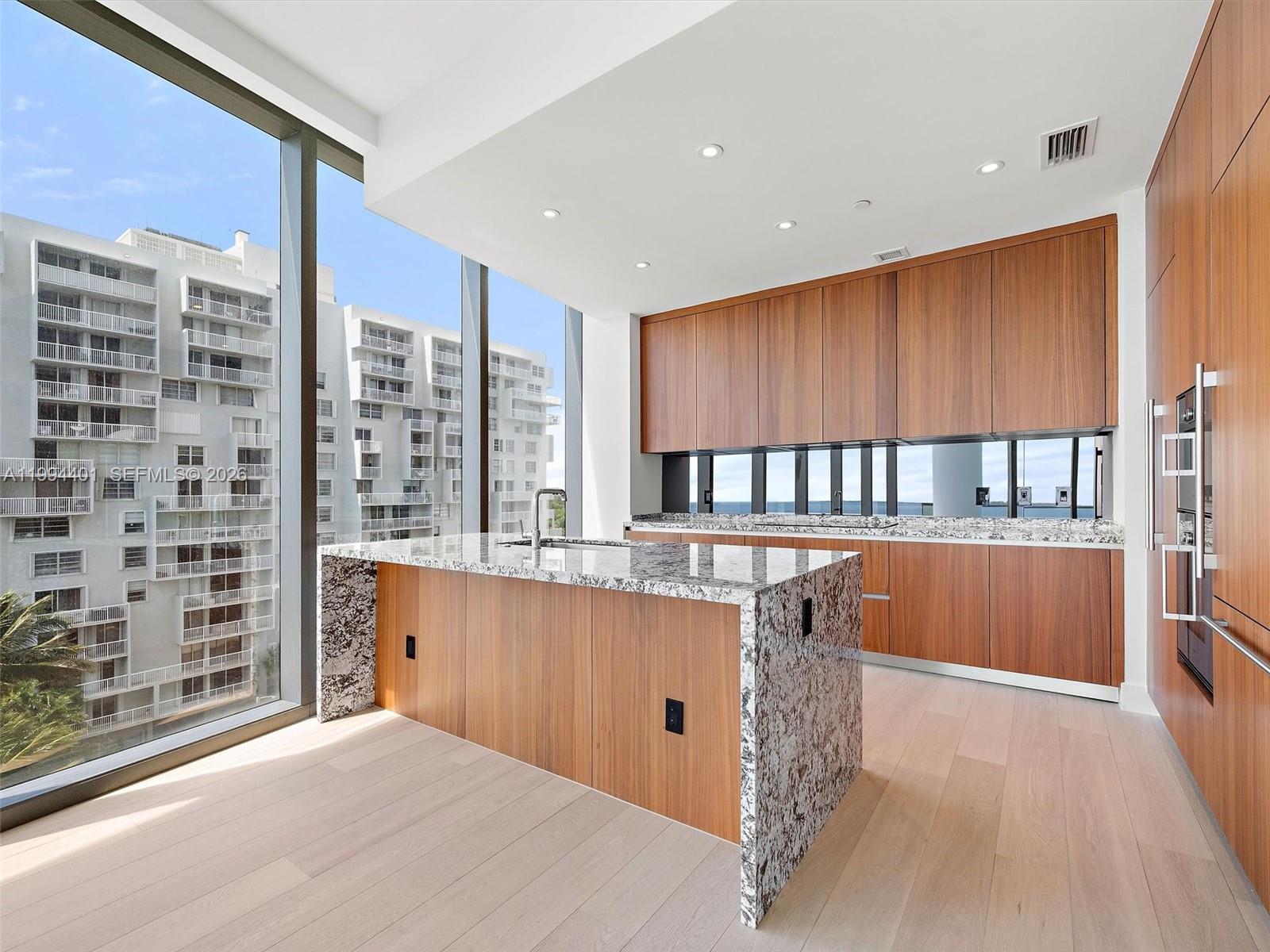 image Una Residences11