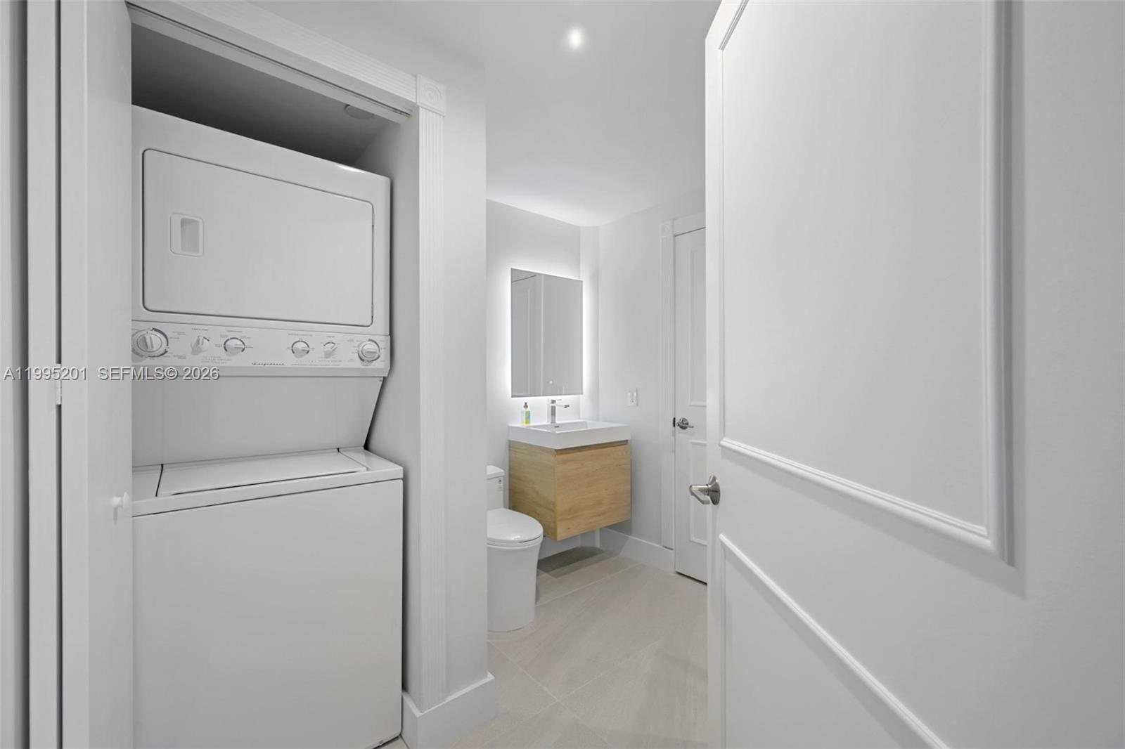 image Blue Diamond11