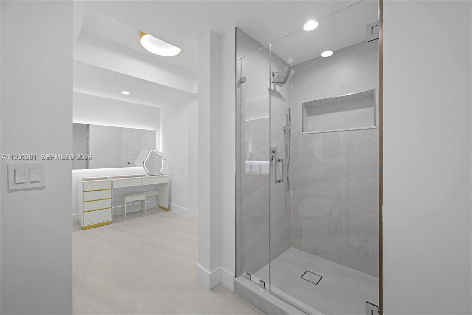 image Blue Diamond16