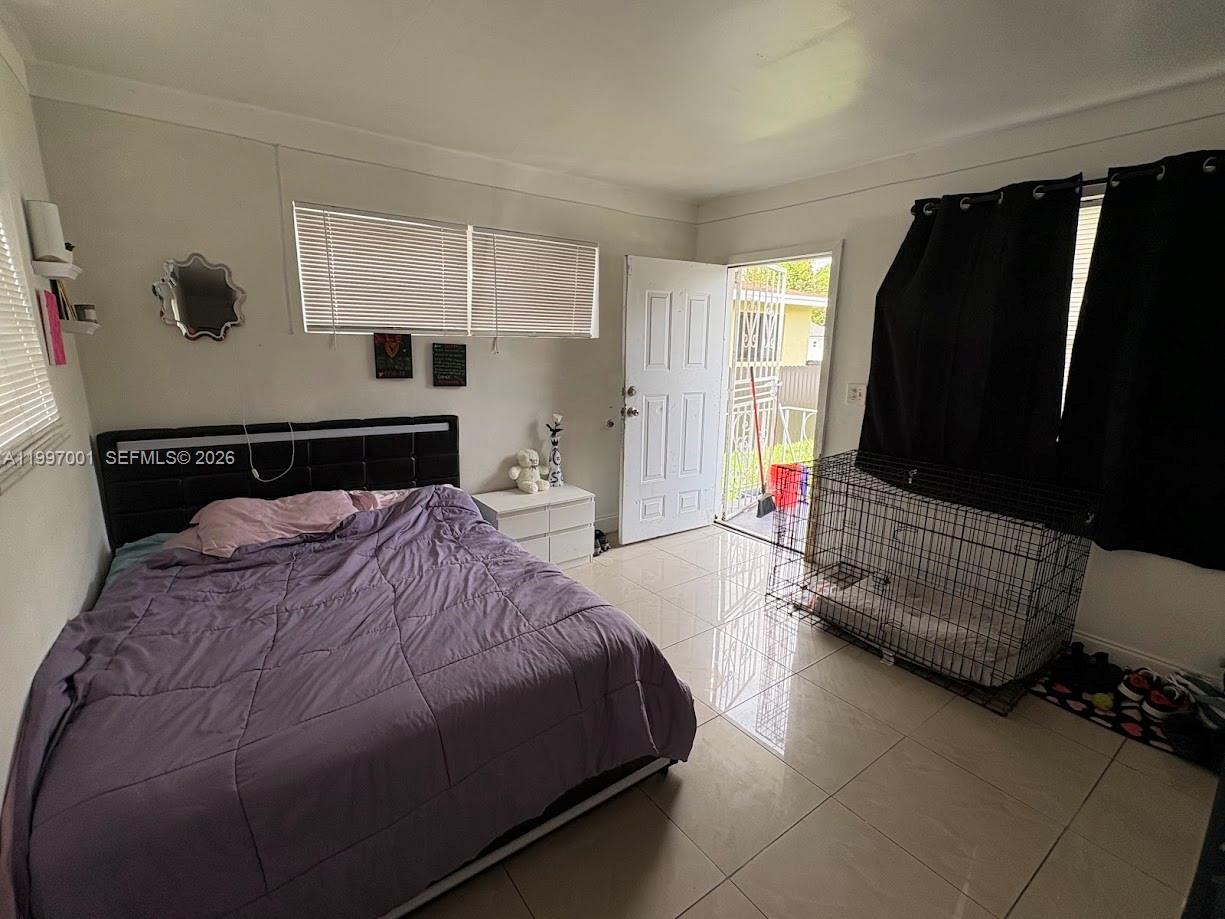 1424 NW 69th St Miami, FL 33147