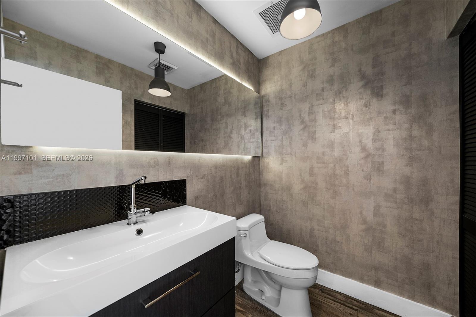 3470 E Coast Ave #H2403 Miami, FL 33137