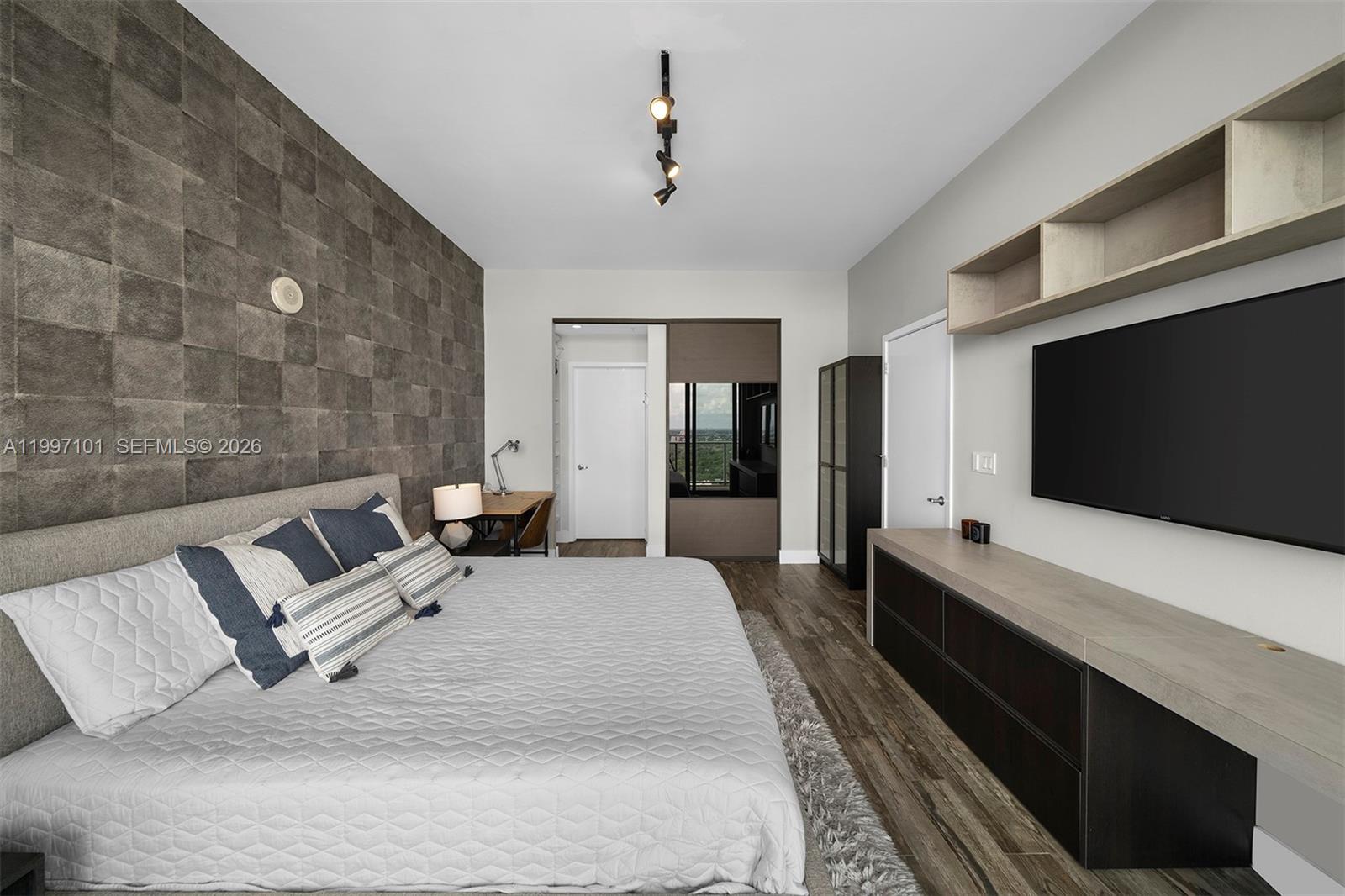 3470 E Coast Ave #H2403 Miami, FL 33137