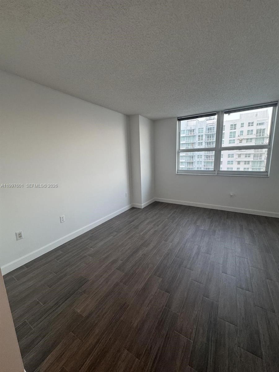 image The Mark on Brickell12