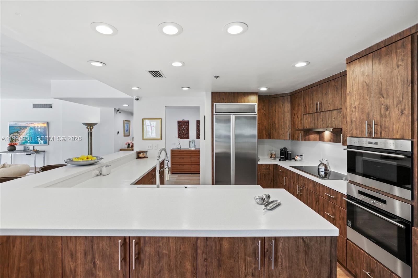 2211 Fisher Is Dr #3101 Miami Beach, FL 33109