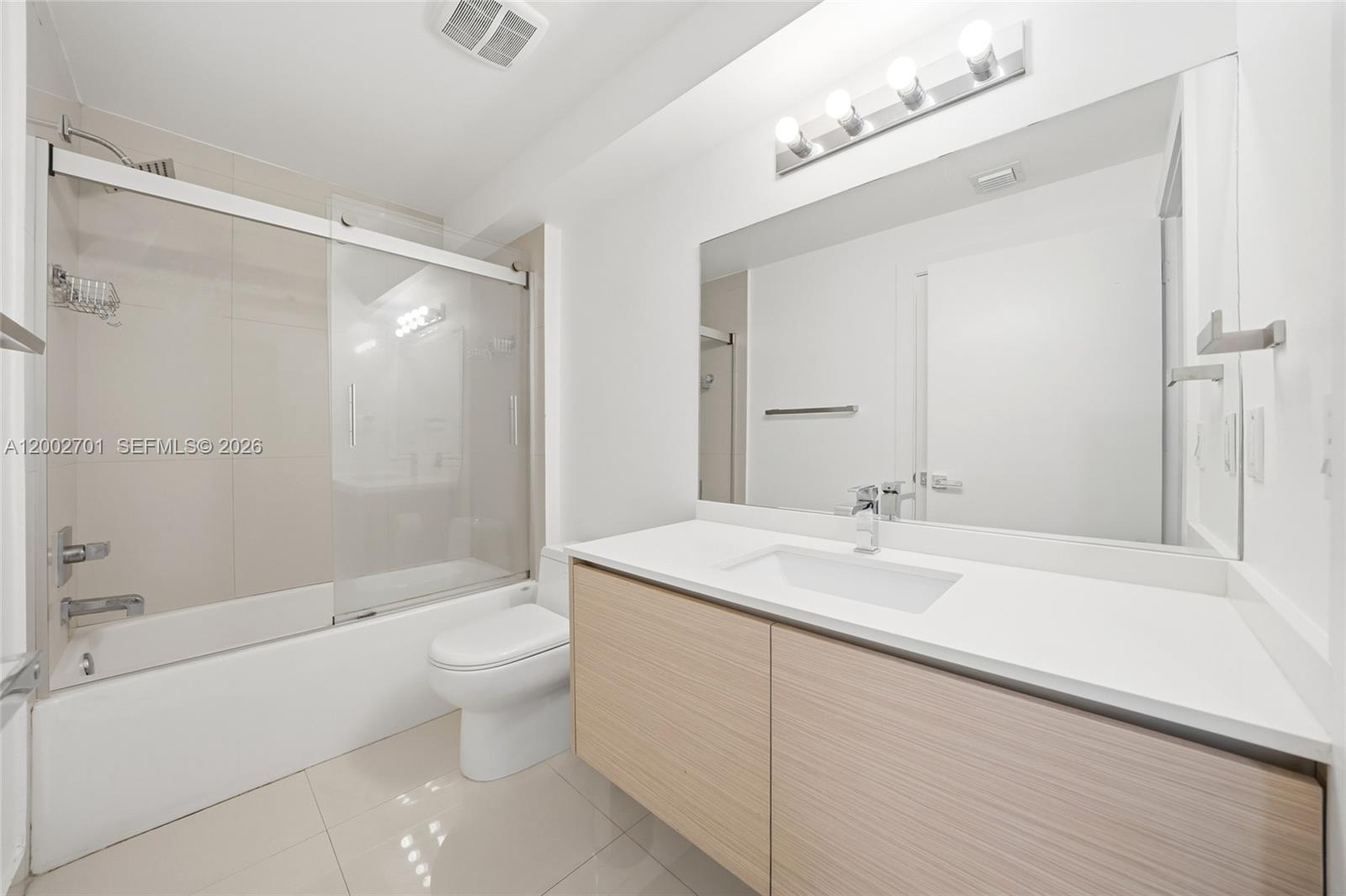 image Bay House12