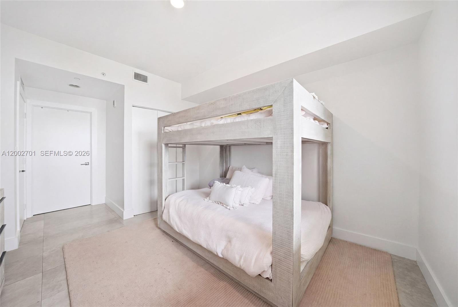 image Bay House13