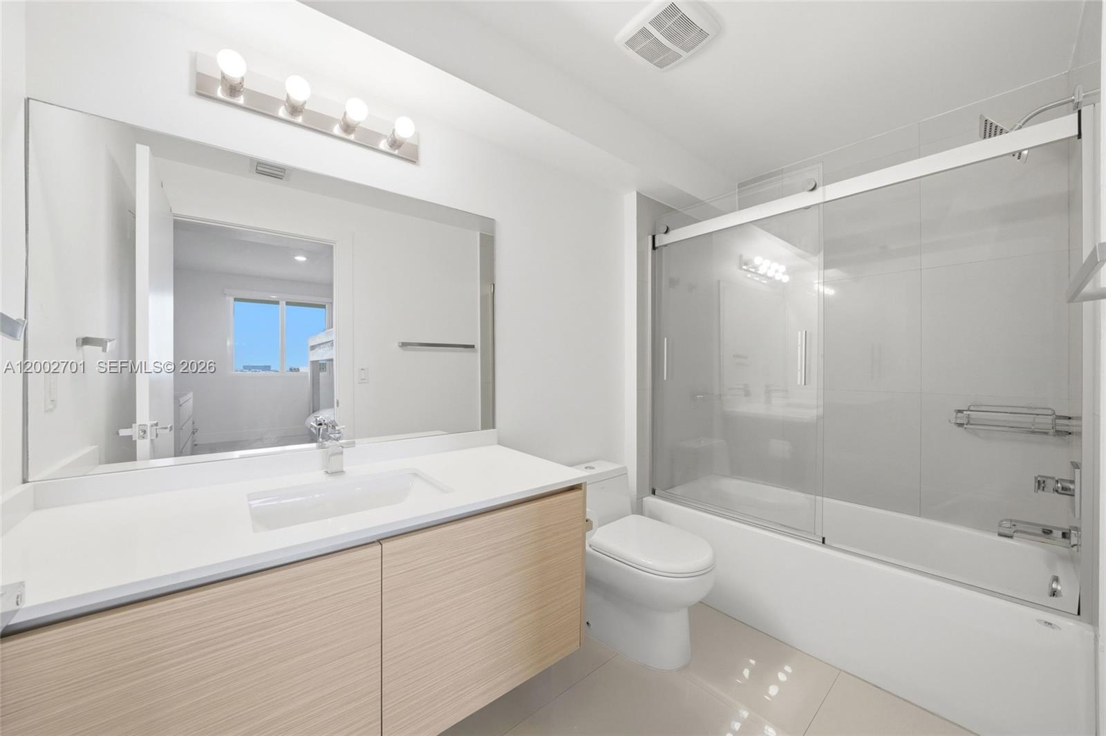 image Bay House14