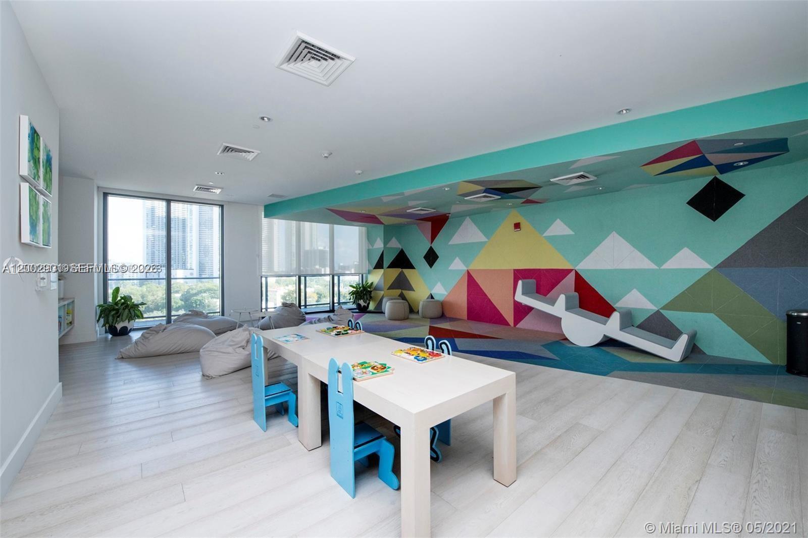 121 NE 34th St #1607 Miami, FL 33137