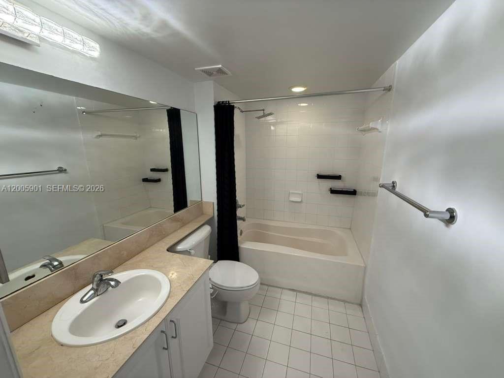 image The Mark on Brickell18