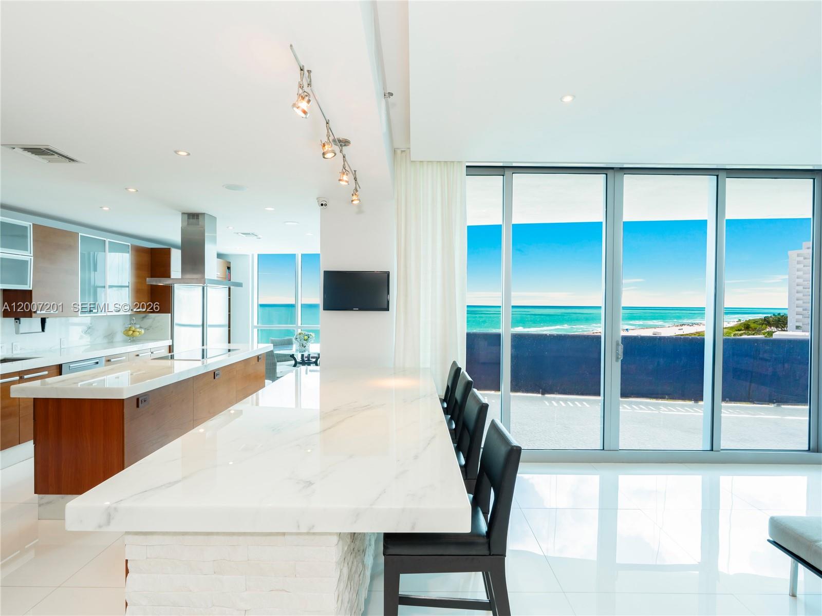 5959 Collins Ave #906 Miami Beach, FL 33140