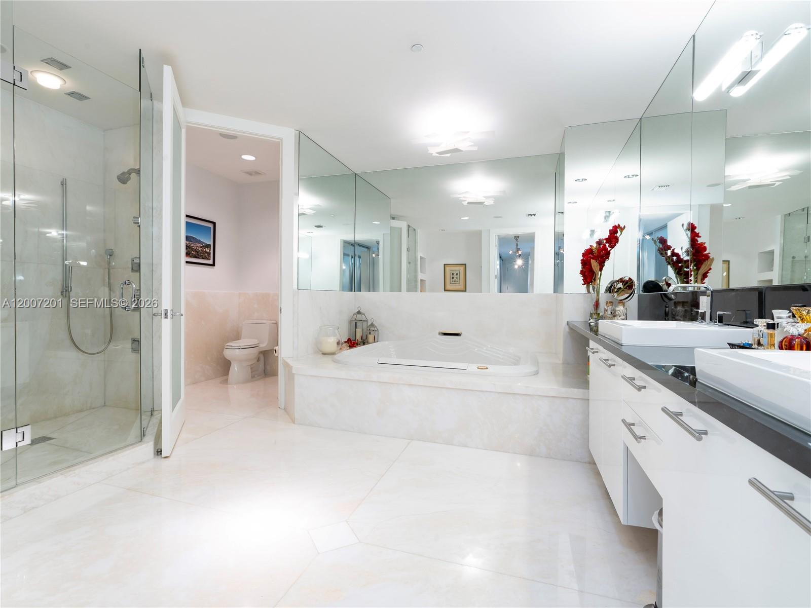 5959 Collins Ave #906 Miami Beach, FL 33140
