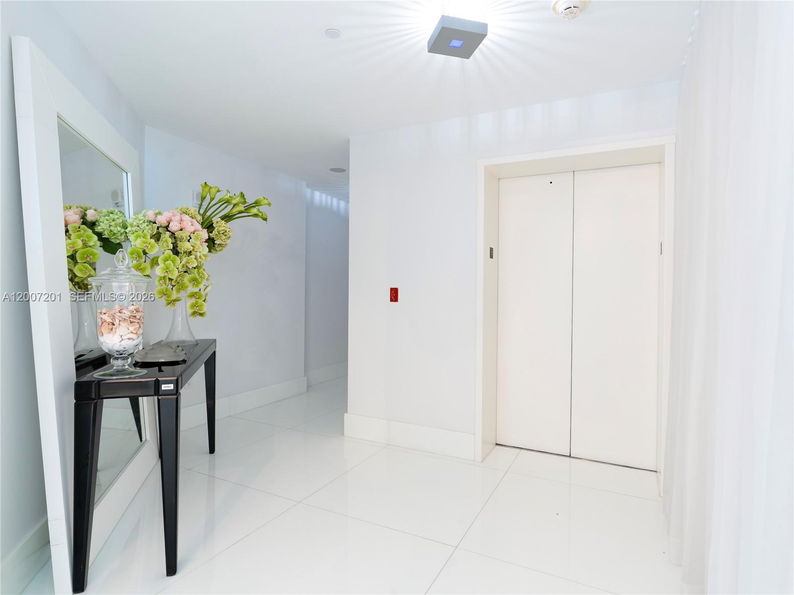 5959 Collins Ave #906 Miami Beach, FL 33140
