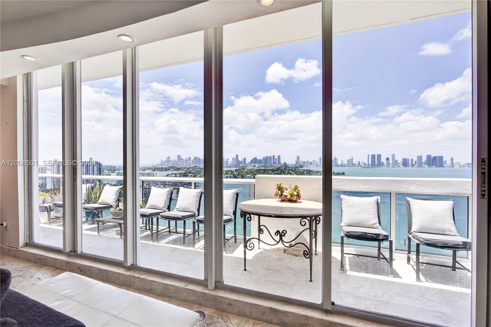 1900 Sunset Harbour Dr #TS02 Miami Beach, FL 33139