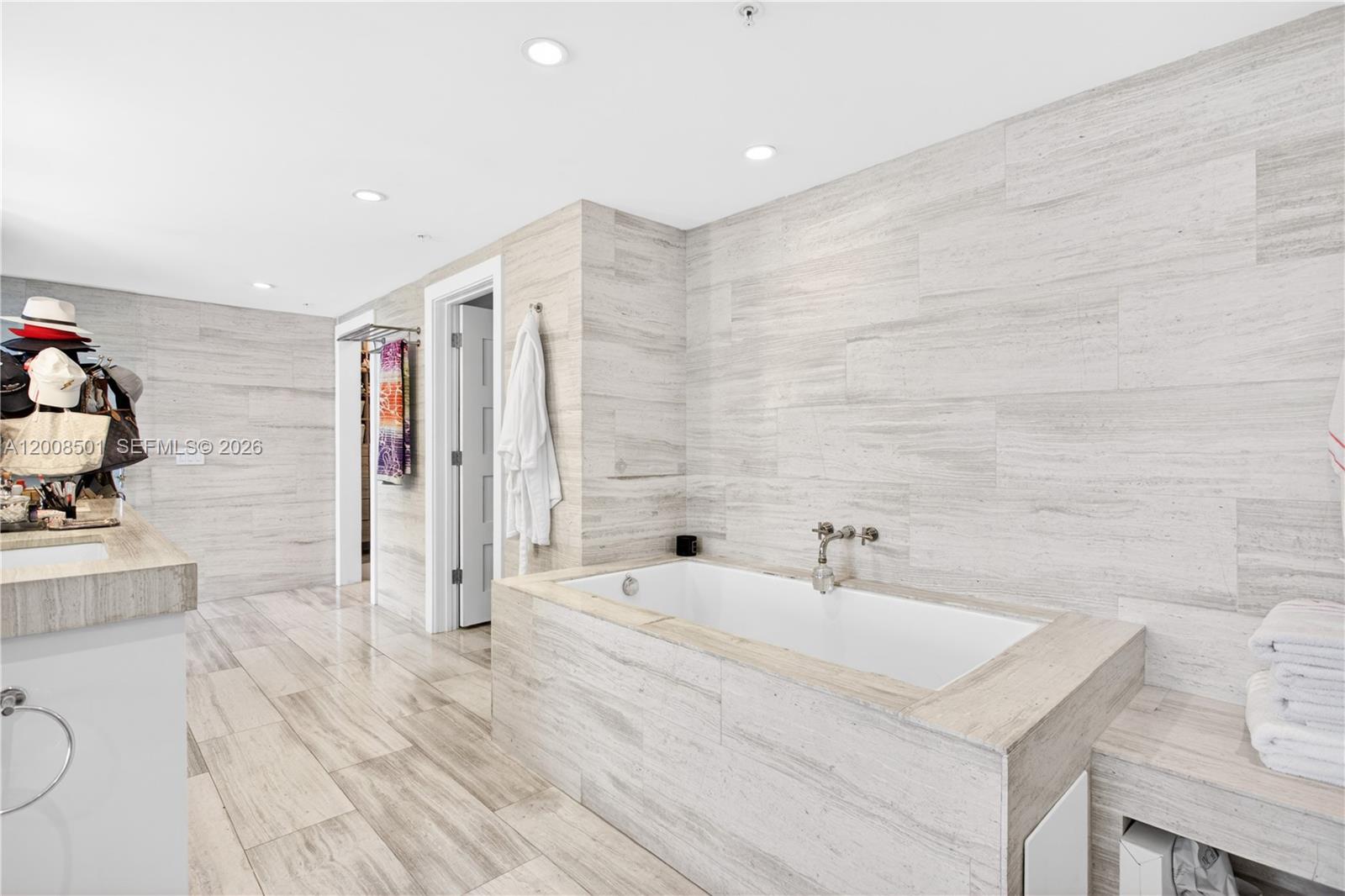 1900 Sunset Harbour Dr #TS02 Miami Beach, FL 33139