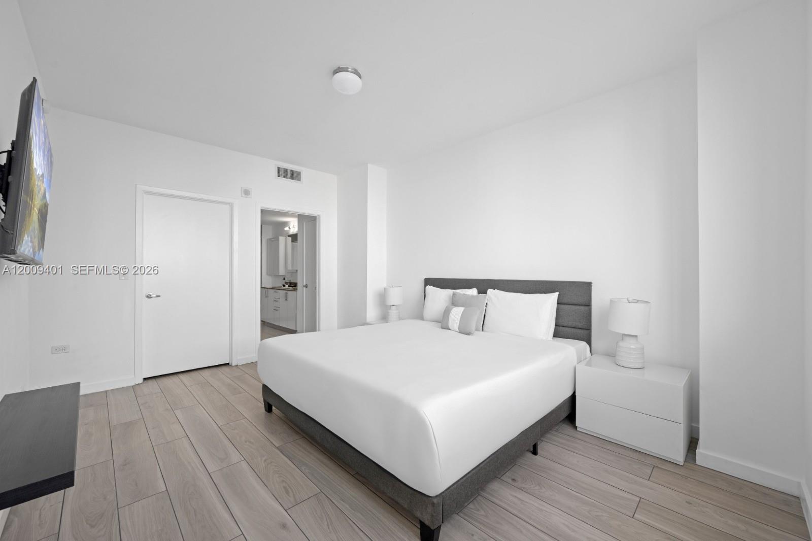 image Nine at Mary Brickell Village13