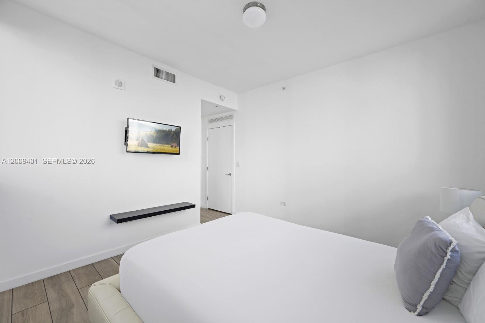 image Nine at Mary Brickell Village16
