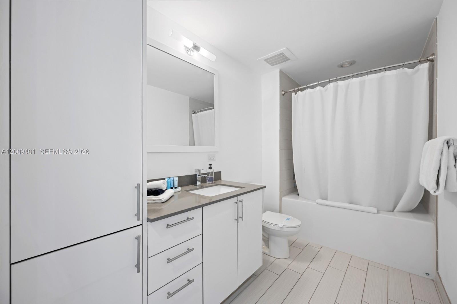 image Nine at Mary Brickell Village17
