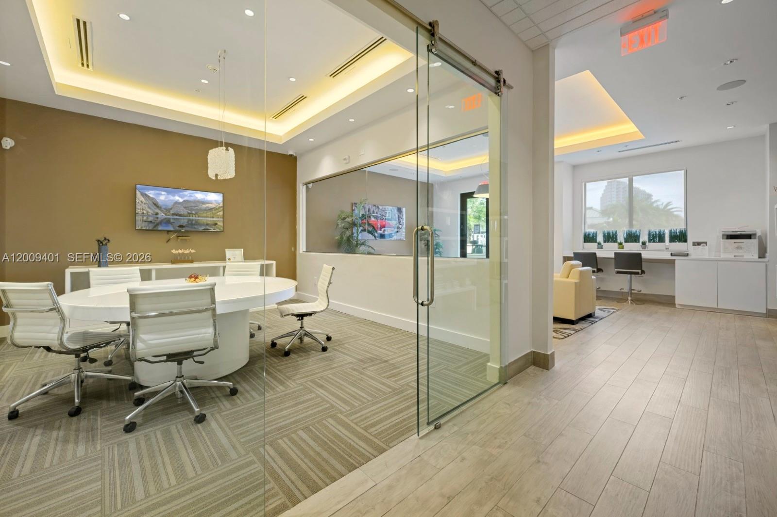 image Nine at Mary Brickell Village22