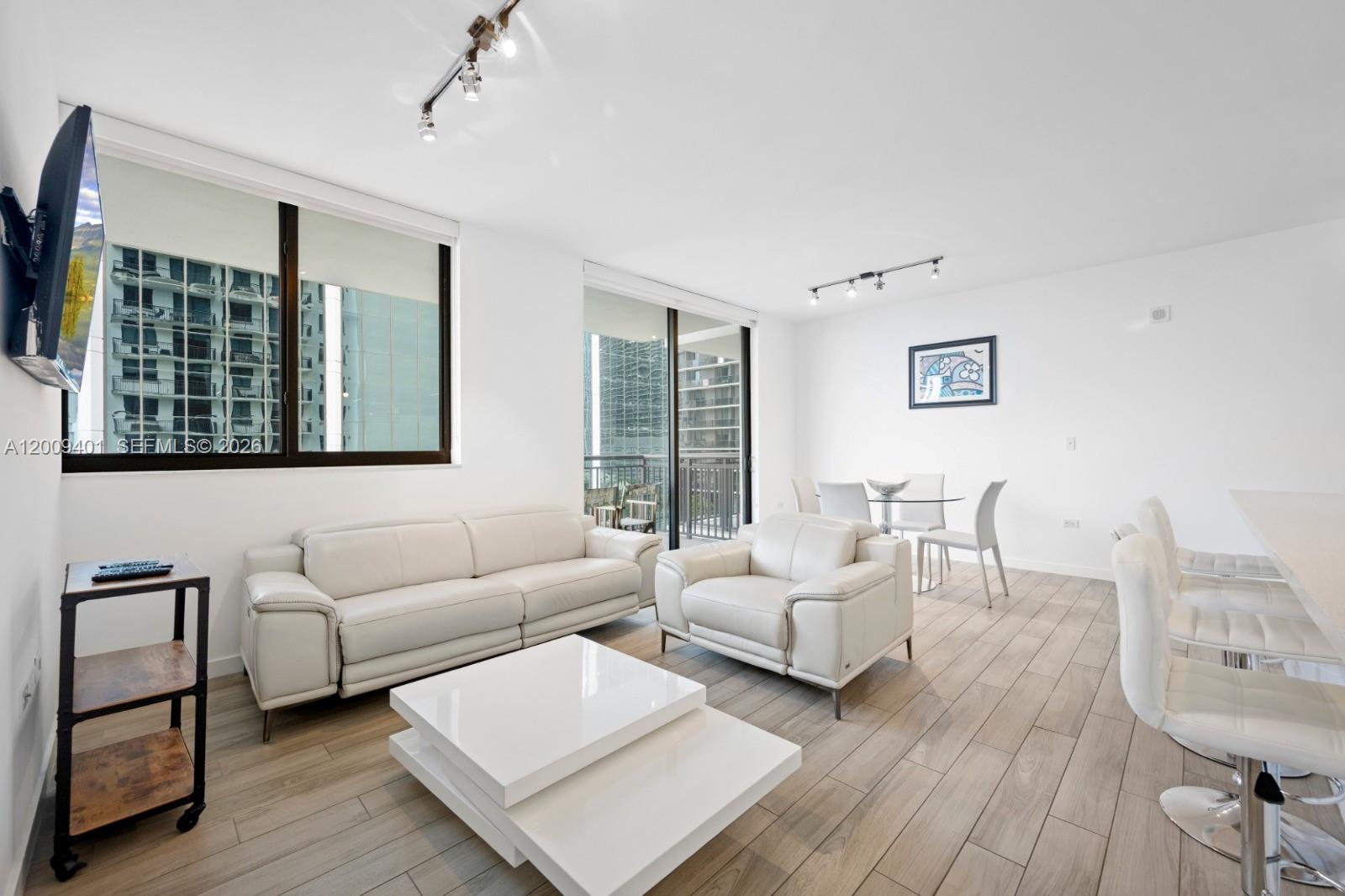 image Nine at Mary Brickell Village5