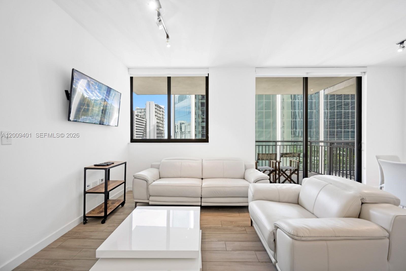 image Nine at Mary Brickell Village8