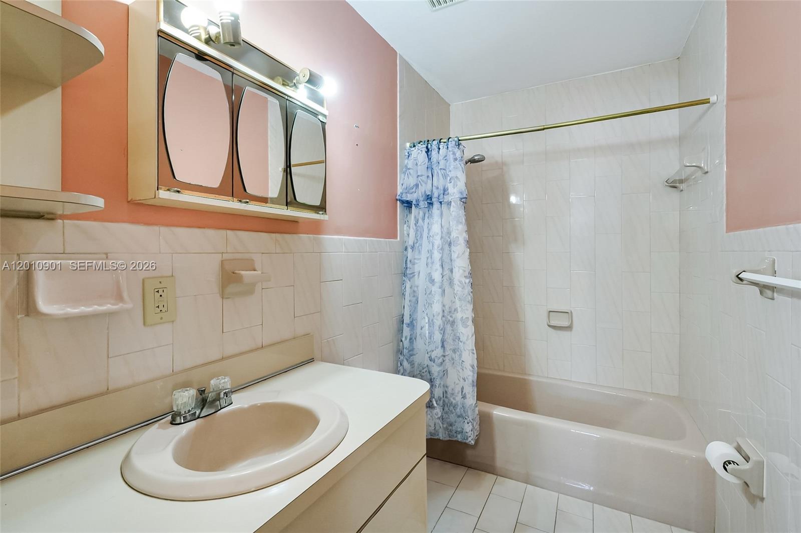 1735 SW 15th St Miami, FL 33145