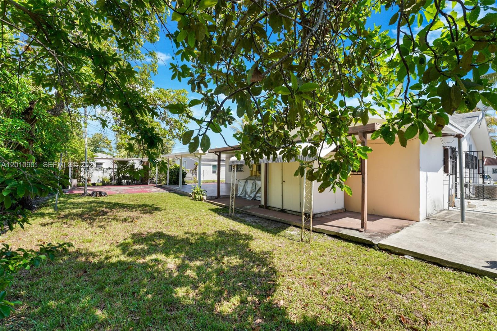 1735 SW 15th St Miami, FL 33145